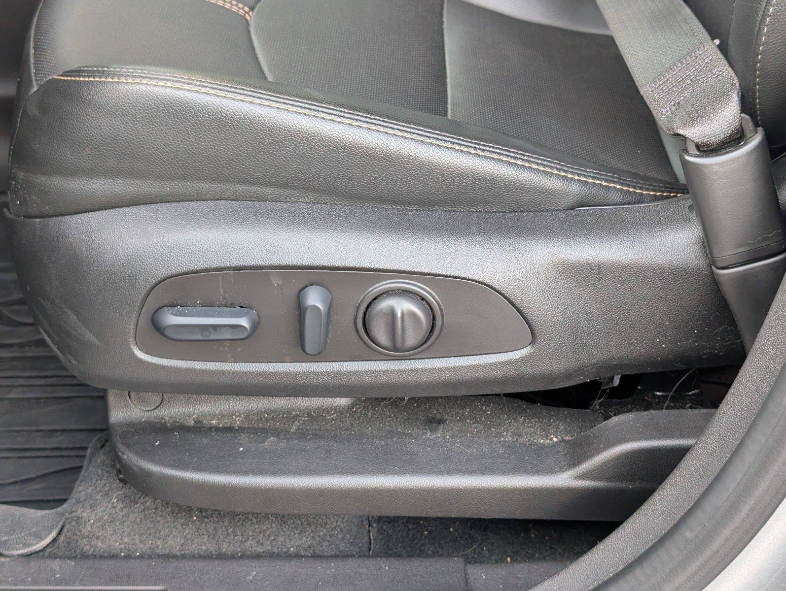 Used 2024 Chevrolet Equinox Premier AWD/4WD image 18