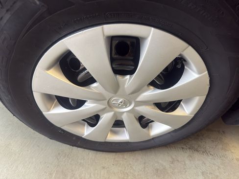 Used 2011 Toyota Corolla LE FWD image 31
