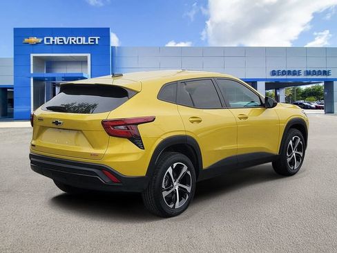 Certified 2024 Chevrolet Trax RS w/ Driver Confidence Package image 4