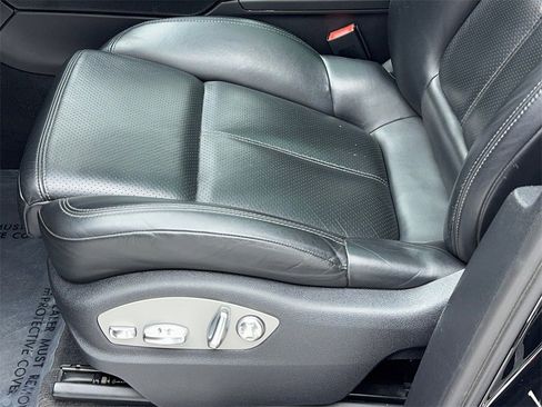 Used 2021 Porsche Macan S image 39