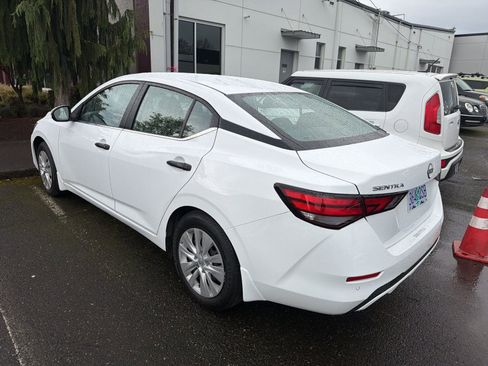 Used 2025 Nissan Sentra S image 6