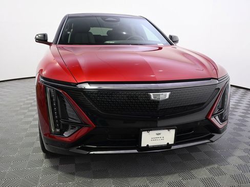 New 2025 Cadillac Lyriq Sport w/ LPO, Floor Liner Package AWD/4WD image 9