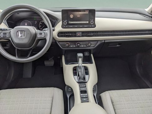 Used 2023 Honda HR-V LX image 12