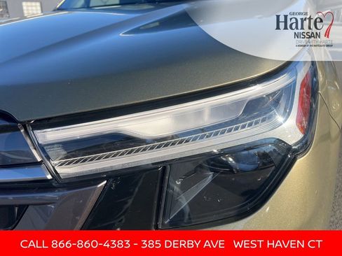Used 2025 Subaru Forester Limited AWD/4WD image 41