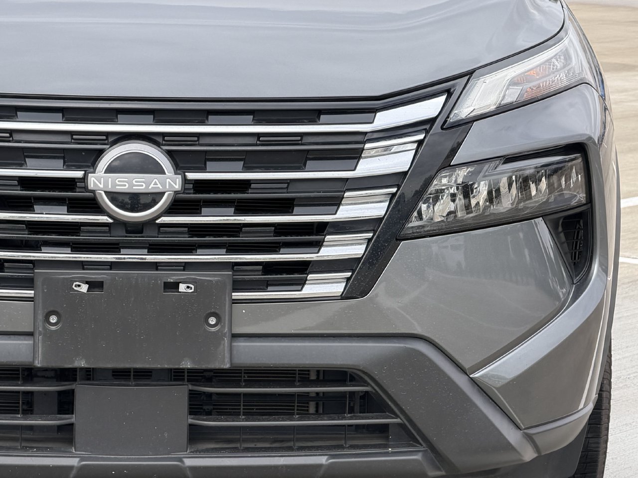Used 2024 Nissan Rogue SV w/ SV Premium Package FWD image 8