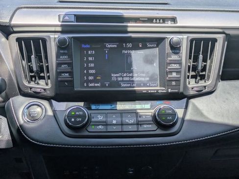 Used 2018 Toyota RAV4 Limited FWD image 19