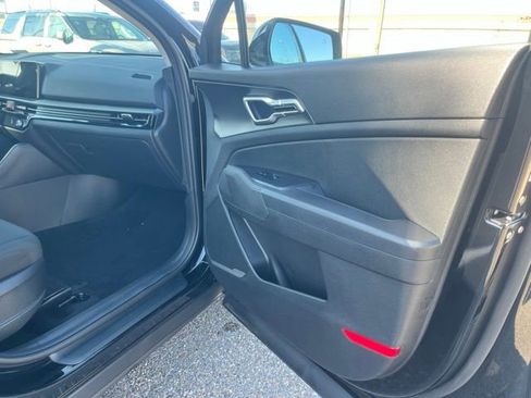 New 2026 Kia Sportage LX w/ LX Convenience Package FWD image 21