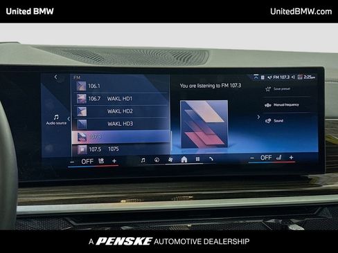 Used 2024 BMW X5 xDrive40i w/ M Sport Package AWD/4WD image 8