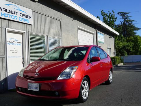 Used 2007 Toyota Prius Touring image 1