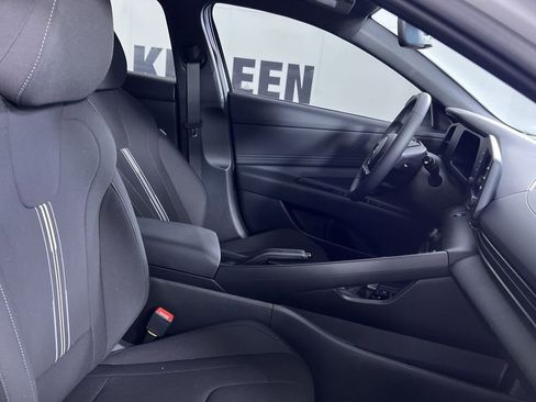 Used 2025 Hyundai Elantra Sport image 24