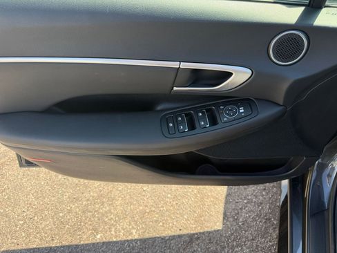 Used 2025 Hyundai Sonata SEL FWD image 18