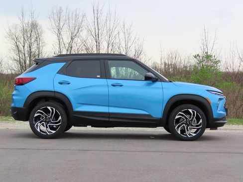 New 2026 Chevrolet TrailBlazer RS w/ Convenience Package AWD/4WD image 2