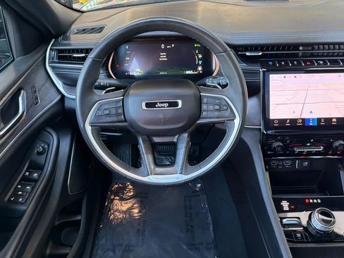 Used 2024 Jeep Grand Cherokee Limited 4xe AWD/4WD image 16