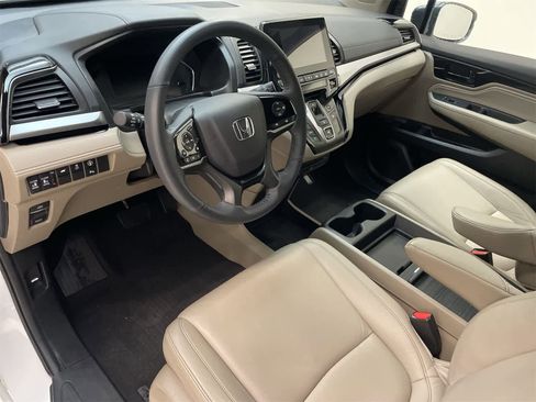 Certified 2023 Honda Odyssey Touring image 2