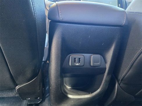 Used 2019 Chevrolet Colorado Z71 w/ Z71 Midnight Edition image 15