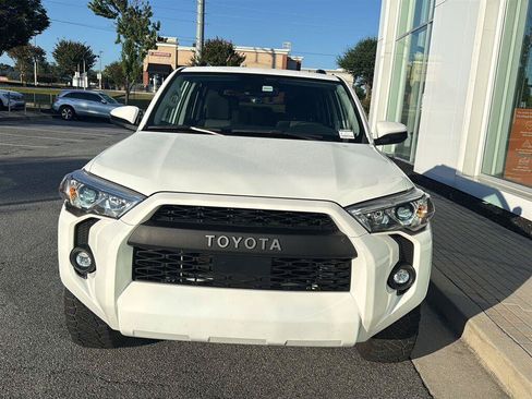 Used 2023 Toyota 4Runner SR5 AWD/4WD image 3