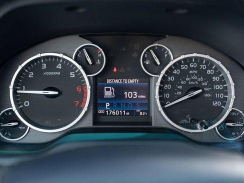Used 2016 Toyota Tundra Limited w/ Limited Premium Package AWD/4WD image 17