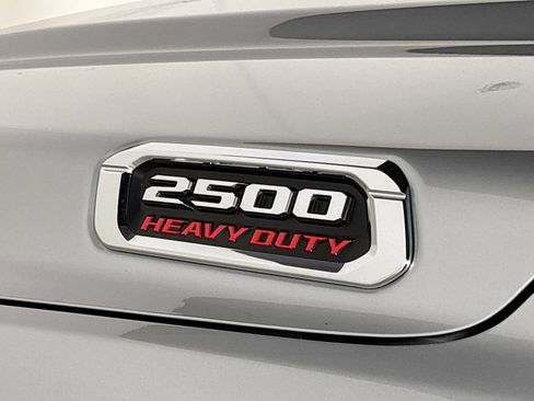 New 2026 RAM 2500 Laramie AWD/4WD image 24