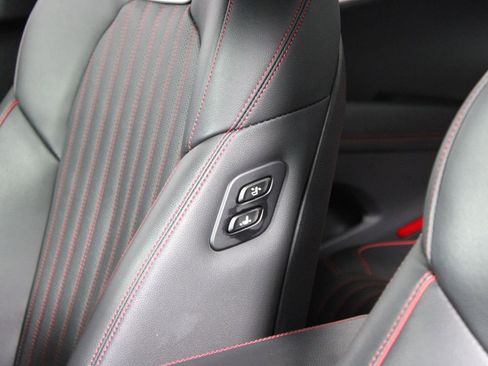 Used 2023 Genesis G70 2.0T w/ Sport Prestige Package image 30