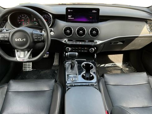 Used 2022 Kia Stinger GT-Line w/ Sun & Sound Package RWD image 10
