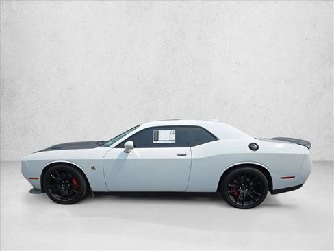 Used 2021 Dodge Challenger R/T Scat Pack w/ Dynamics Package RWD image 8
