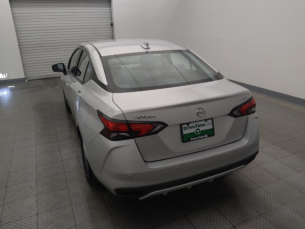 Used 2021 Nissan Versa SV FWD image 6