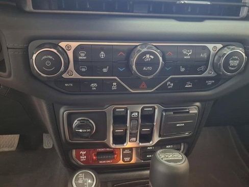 New 2025 Jeep Wrangler Unlimited Rubicon 392 image 14