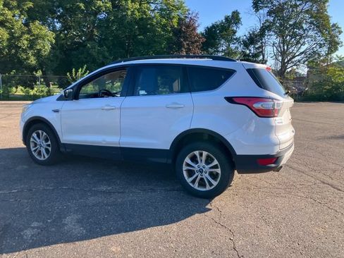 Used 2018 Ford Escape SE AWD/4WD image 3