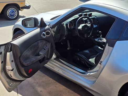 Used 2012 Nissan 370Z Touring RWD image 48