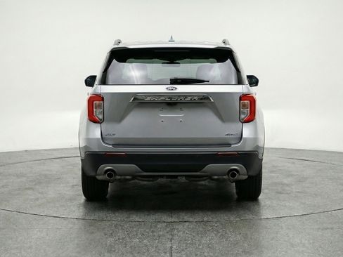 Used 2024 Ford Explorer XLT w/ Equipment Group 202A image 7