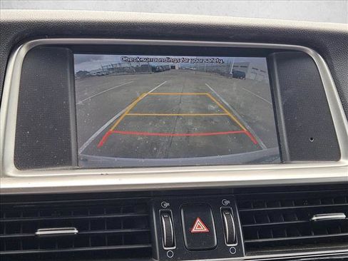 Used 2020 Kia Optima LX FWD image 10