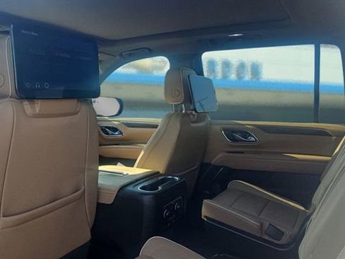 Used 2023 Chevrolet Suburban Premier w/ Max Trailering Package image 17