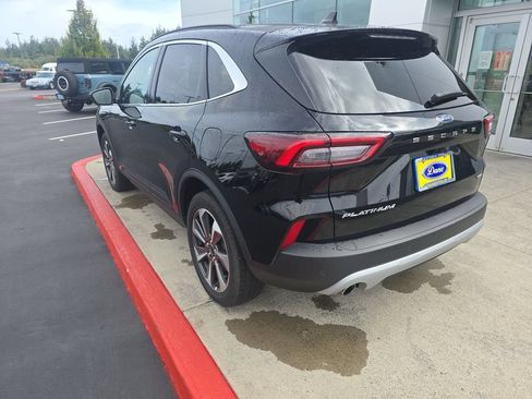 Used 2024 Ford Escape Platinum AWD/4WD image 2