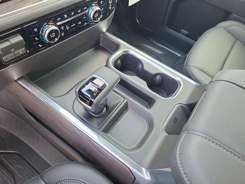 New 2026 GMC Sierra 1500 SLT image 26