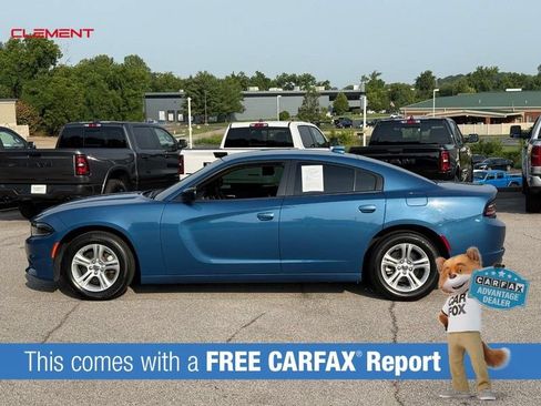 Used 2023 Dodge Charger SXT RWD image 2