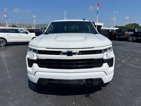 Used 2024 Chevrolet Silverado 1500 RST w/ Convenience Package II AWD/4WD image 2