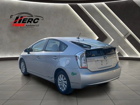 Used 2014 Toyota Prius Prime Plug-In Hybrid FWD image 7