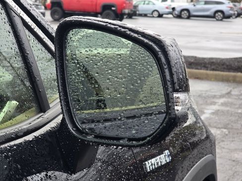 Used 2020 Toyota RAV4 Limited image 22