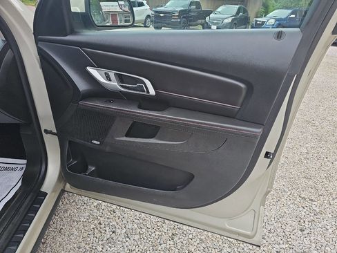 Used 2013 GMC Terrain SLE w/ Chrome and Technology Package image 23