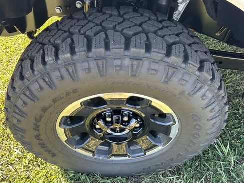 New 2026 Ford F250 Lariat w/ Tremor Off-Road Package image 5