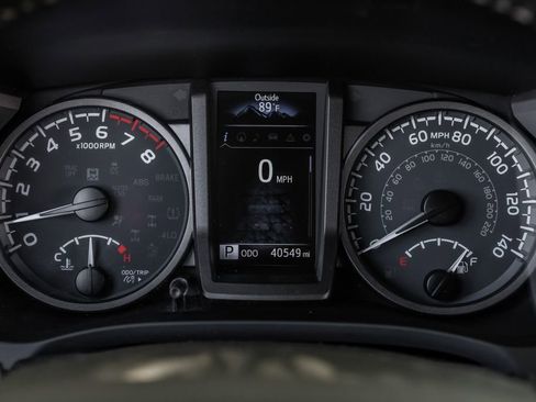 Used 2023 Toyota Tacoma TRD Sport AWD/4WD image 28