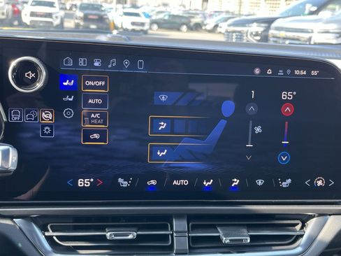 New 2026 Chevrolet Equinox EV LT image 20