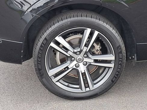 Used 2018 Volvo XC60 T6 Momentum w/ Convenience Package AWD/4WD image 26
