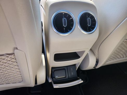 New 2026 Mercedes-Benz GLB 250 4MATIC image 12