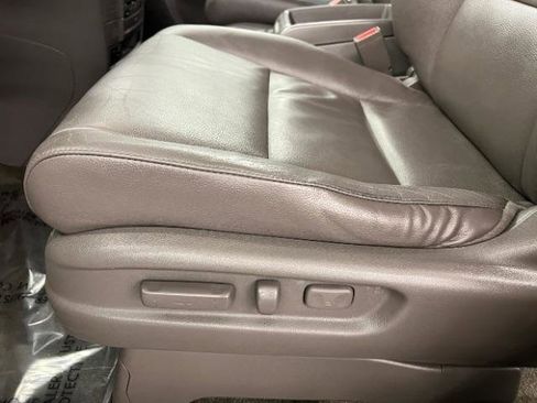 Used 2014 Honda Odyssey Touring image 29