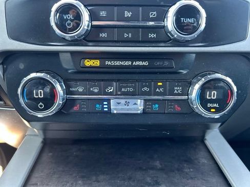 Used 2022 Ford F250 Lariat w/ Lariat Value Package AWD/4WD image 45