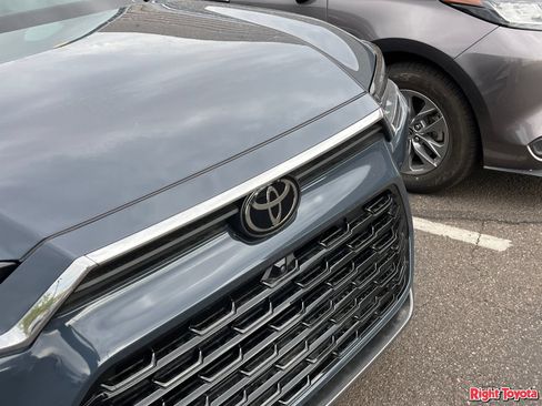Certified 2025 Toyota Grand Highlander FWD image 7