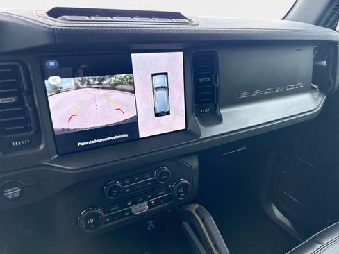 Used 2025 Ford Bronco Badlands AWD/4WD image 26