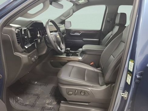 Used 2024 Chevrolet Silverado 1500 LT AWD/4WD image 15
