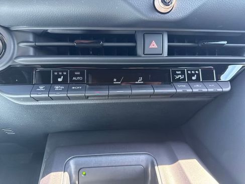 Used 2023 Toyota Crown AWD/4WD image 32